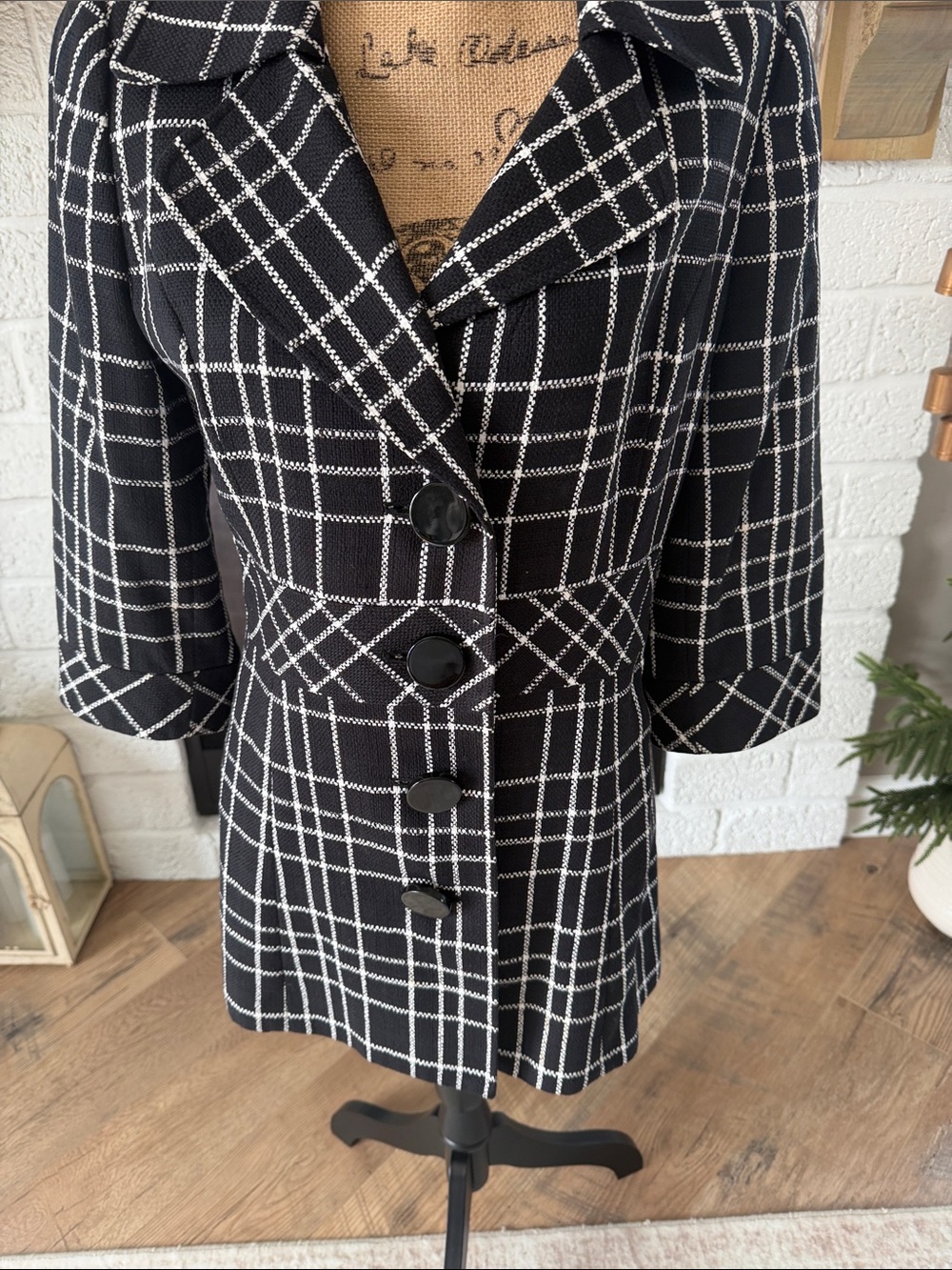 White House Black Market Black and White Windowpane Blazer - Picture 9 of 9